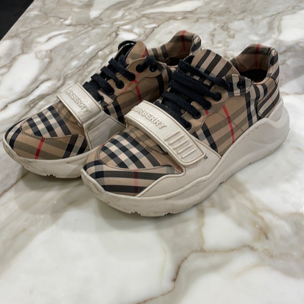 Burberry
Chunky Regis Check Sneakers